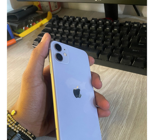 Apple iPhone 11 (64 Gb) - Morado