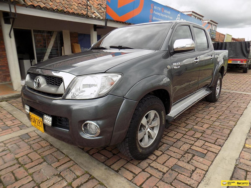 Toyota Hilux 2.7cc Mt Aa 4x4