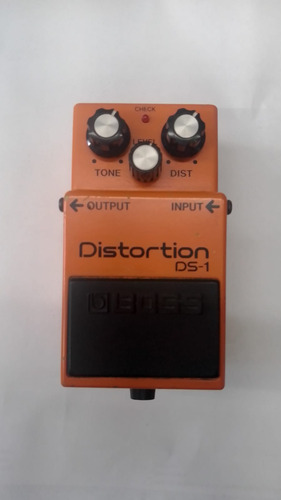 Pedal De Efeito Boss Distortion Ds-1