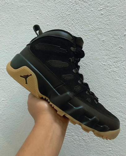 Air Jordan 9 Retro Boot Black Gum | 27 Mx | 9 Us.