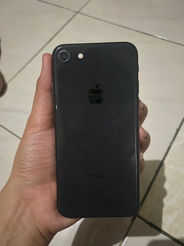 iPhone 8 64gb 86% + Fundas Impecable (descripcion)