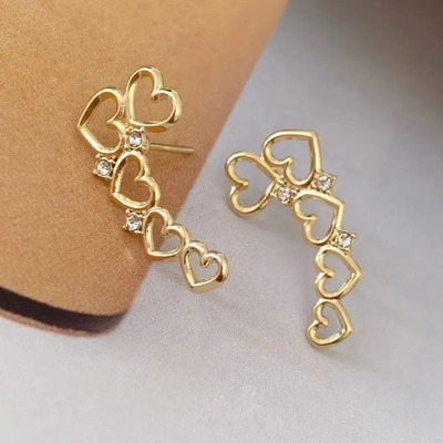 Brinco Ear Cuff Dourado De Corações Com Zircônias Moderno E