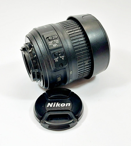 Lente Nikon Af-s Dx Nikkor 18-55 Mm F/3.5-5.6g Vr
