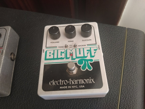 Pedal Big Muff Pi  Tone Wicker - Electro-harmonix        