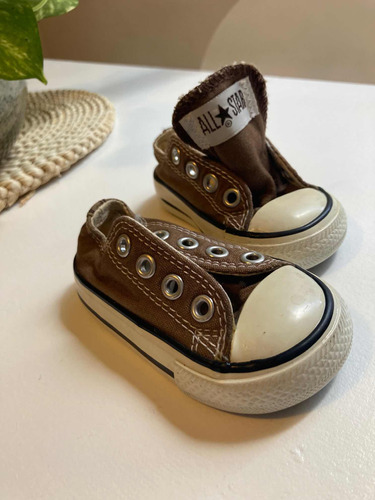 Zapatillas Convers De Bebe Numero 18 Usadas