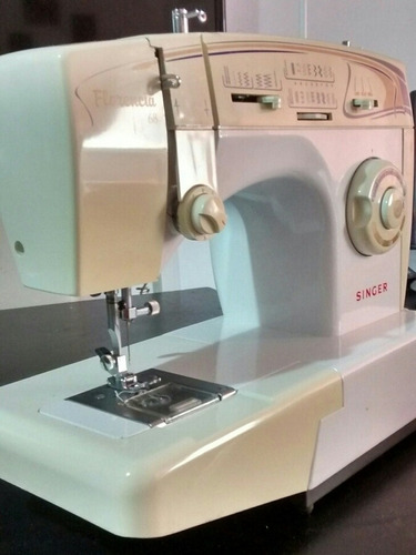 Maquina De Coser Singer Florencia 68