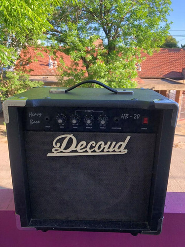 Amplificador Decoud Hb-20 Para Bajo De 20w