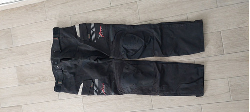 Pantalón Para Motociclista Marca Tuono. Talla Mediano 