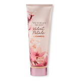 Victoria's Secret - Velvet Petals Cashmere Fragance Lotion