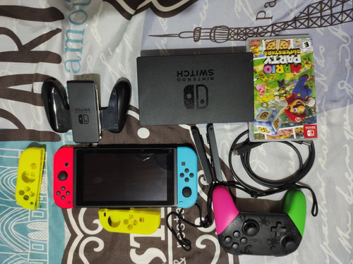 Nintendo Switch, + Control Adicional, + 3 Juegos.