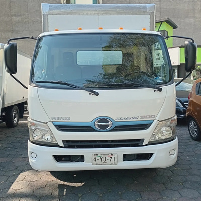 Hino 300 816 Long Hibrido 2019