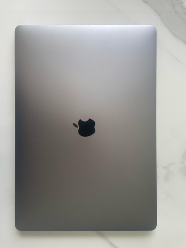 Apple Macbook Pro 15' 16gb 1tb