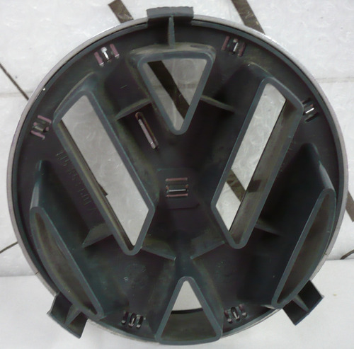 Emblema Frontal Volkswagen Bora 2000 2008 Usado Detalle Foto 4