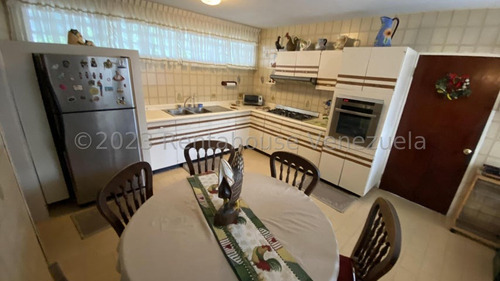 Agp Casa Con Anexo Independiente En Venta, Ubicada En Calle Cerrada En Prados Del Este 24-1809 Ys - Imagen 4
