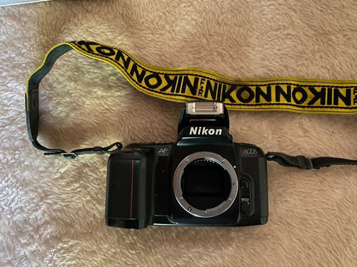 Cámara Nikon 6006 Reflex (solo Cuerpo, No Lente) 