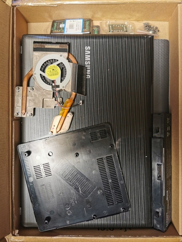 Notebook Samsung R425 Desarme