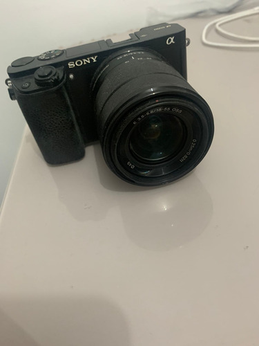 Câmera Sony A6000