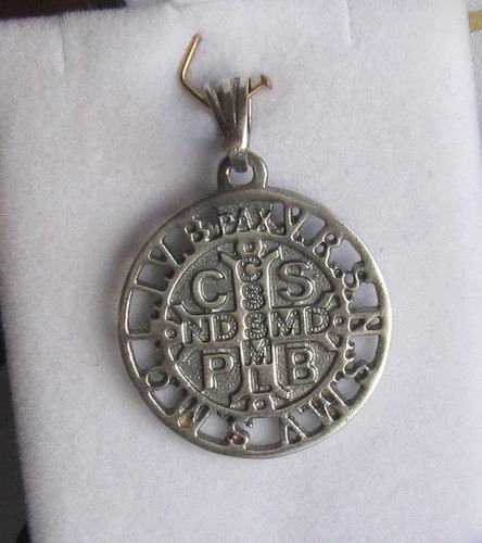 Medalla San Benito Plata 925, Exclusiva Calada. Redonda 24mm