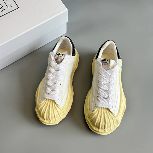 Zapatos Mihara Kangyu Con Cordones Que Se Disuelven En Forma De Cabeza De Concha
