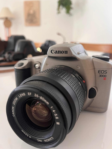 Canon Eos 3000