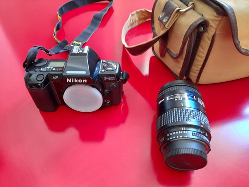 Cámara Reflex  Nikon F801, Con Lente Y Flash