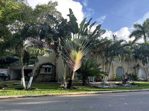 Casa En Venta En El Club De Golf La Ceiba - Imagen 2