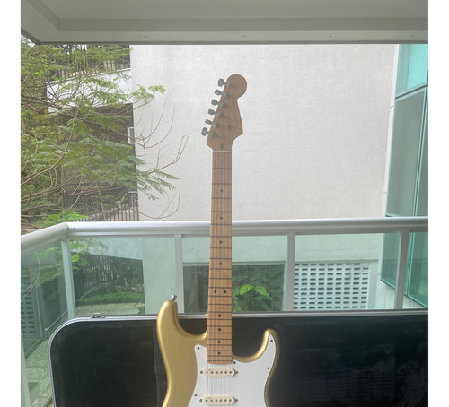 Fender American Deluxe Aztec Gold