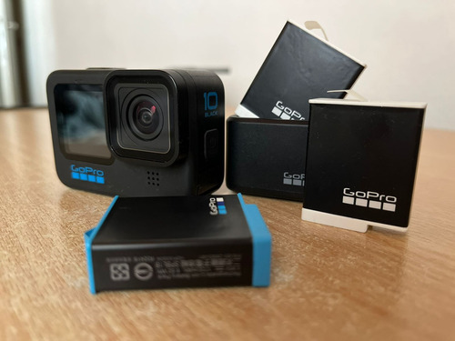 Cámara Gopro Hero10 Black 5.3k + Kit Completo (como Nueva)