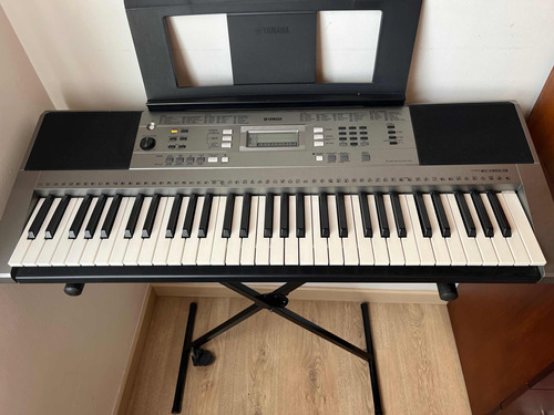 Organeta Yamaha Psr-e353