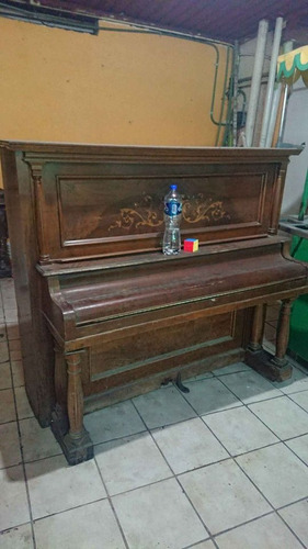 Piano M. Schulz. Co  - 151 Años