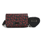 Bolsa Crossbody Para Dama Perry Ellis Y Monedero Corazón Acabado De Los Herrajes Metálico Color Negro Correa De Hombro Negro Diseño De La Tela Negro Corazones Rojos