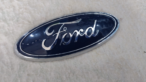 Emblema Logo Ford Fiesta Move 2011 2012 2013 2014 Delantero  Foto 7