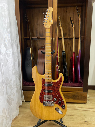 Guitarra Stratocaster G&l Legacy Natural Swampash C Upgrades