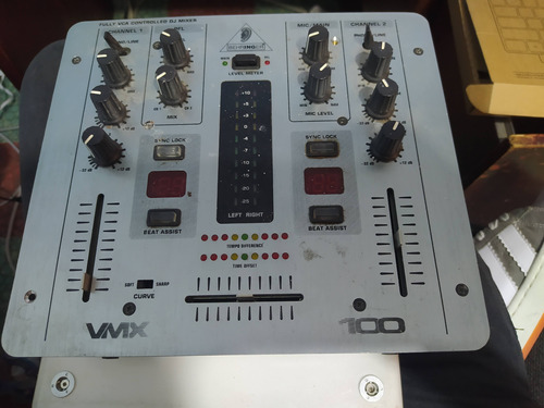 Behringer Pro Mixer Vmx100 Usado 100%