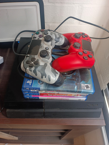 Ps4 500gb Con Juegos Y Sus Accesorios