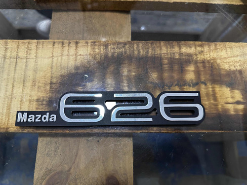 Emblema Letra Logo Mazda 626 Estampado Baul Foto 2