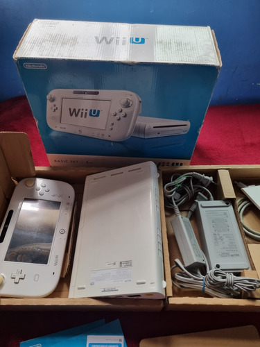 Wiiu Blanco Con Caja Y Manuales Accesorios Originales 