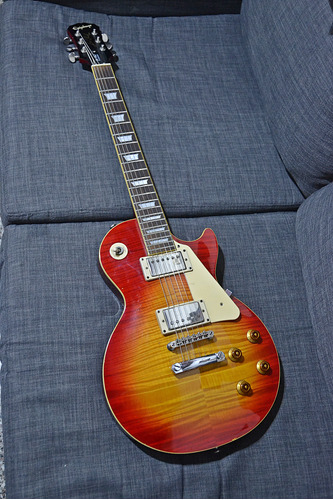 Guitarra EpiPhone Les Paul Standard Cherry Burst