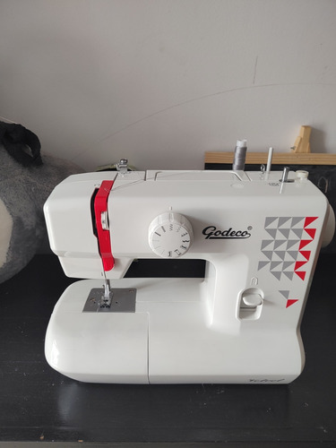 Máquina De Coser Marca Godeco