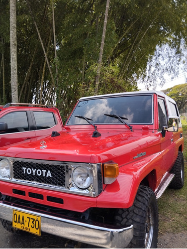 Toyota Land Cruiser 1985 4.0 Fj73