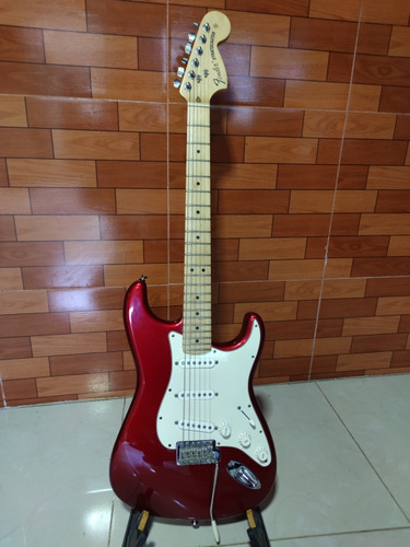 Guitarra Eléctrica Fender Stratocaster American Special Roja