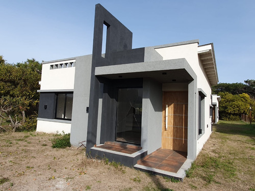 Casa Sobre Costanera De Nueva Atlantis - Financiada