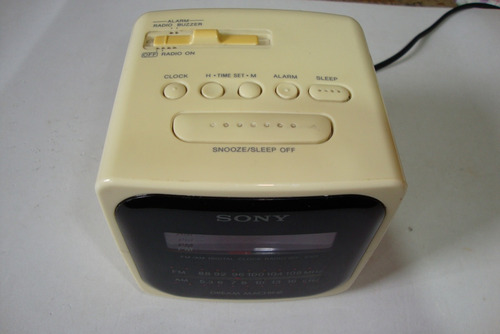 Radio Relogio Sony - Dream Machine - Fm / Am - 110 Volts