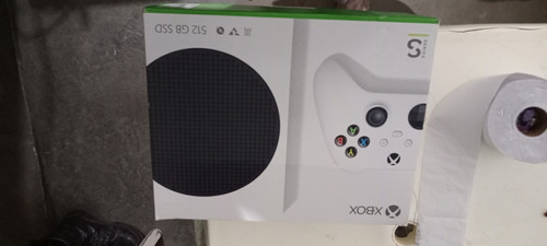 Xbox Series S Color Blanco De Fabrica Usado Con 2 Controles