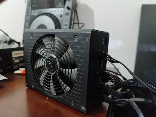 Fonte De Alimentação Corsair Rm750x 750w  Vai Com Os Cabos