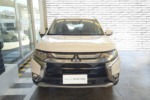 Mitsubishi 4x4 7 Puestos 2017