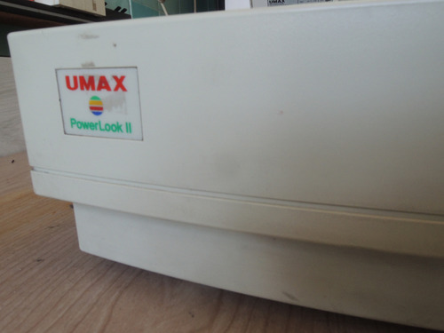 Escaner Umax 2000