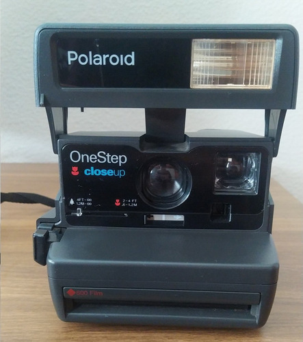 Câmera Instantânea Polaroid Onestep Close-up
