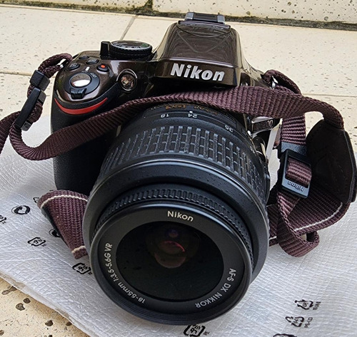   Nikon D5200 18-55 Vr Kit  Color  Bronze F/3.5-5.6 G Vr