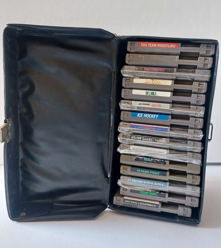 Maletín Vintage Nintendo Con 15 Videojuegos P/coleccionistas